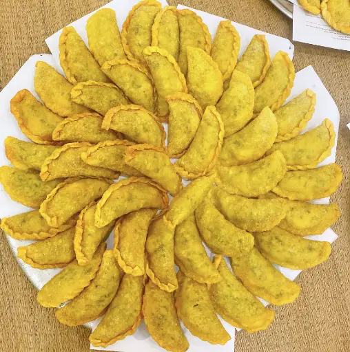 Hình ảnh Bánh gối (1 cái)