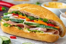 Hình ảnh Bánh mì thịt nguội