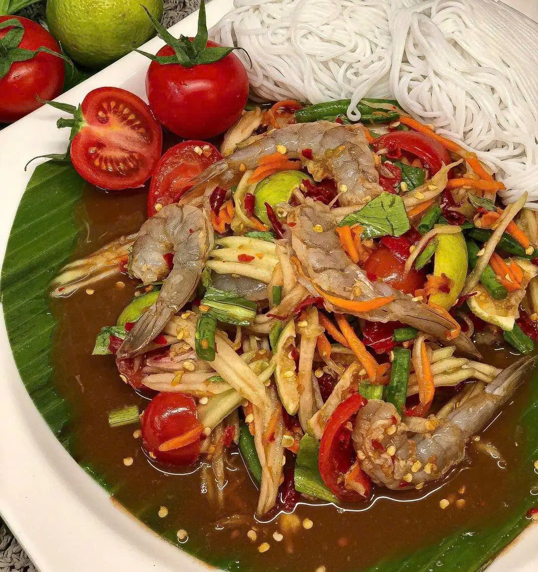 Hình ảnh Gỏi somtum - tôm