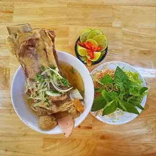 Hình ảnh Bún Bò Sườn Cây Bò Úc