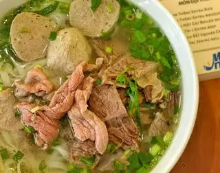 Hình ảnh Phở bò tái - nạm - viên -  gân