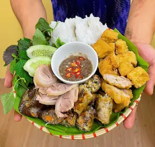 Hình ảnh Bún đậu đầy đủ
