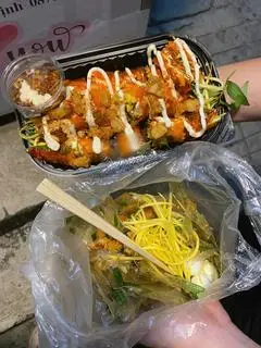 Hình ảnh Bánh tráng cuốn tóp mỡ