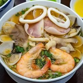 Hình ảnh Bún Thái tôm mực
