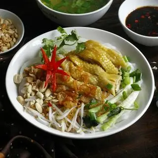 Hình ảnh Phở gà trộn