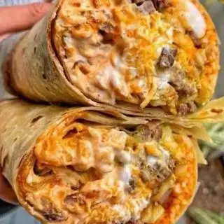 Hình ảnh Tacos bò - xúc xích - trứng