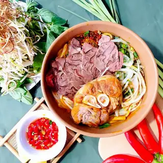 Hình ảnh Bún bò bắp giò