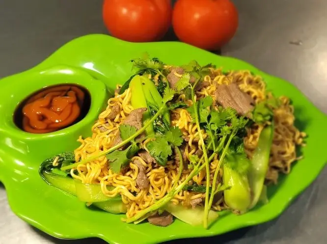 Hình ảnh Mì gói xào bò