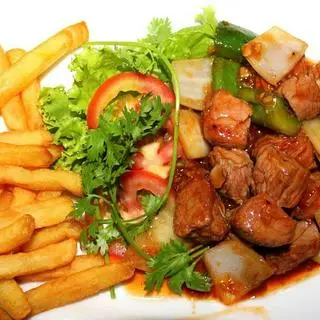 Hình ảnh Bò Mỹ lúc lắc - khoai tây chiên