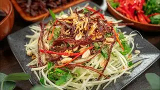 Hình ảnh Gỏi đu đủ khô bò
