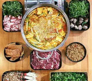 Hình ảnh Lẩu riêu cua sườn sụn bắp bò