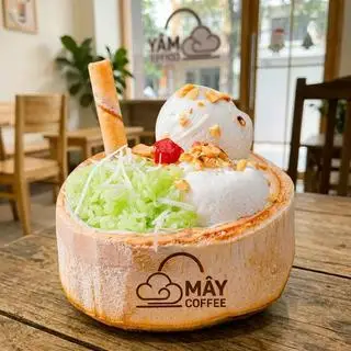 Hình ảnh Kem trái dừa đặc biệt