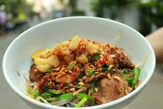 Hình ảnh Hủ tiếu khô đặc biệt
