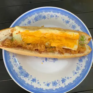 Hình ảnh Bánh mì que ốp la