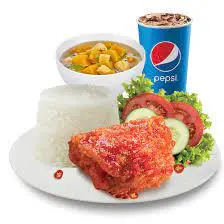 Hình ảnh Cơm Gà Sốt Cay Nóng (Hoặc Cay Ngọt) - 1 Chai Sprite (Hoăc Fanta)