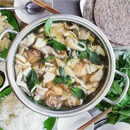 Hình ảnh Lẩu Gà Lá É Nhỏ