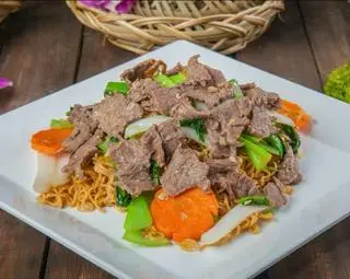 Hình ảnh Mì xào bò