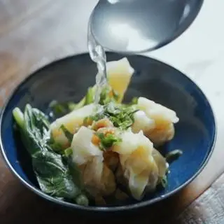 Hình ảnh Hoành thánh xương