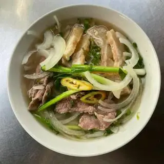 Hình ảnh Phở tái gân