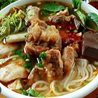 Hình ảnh Bún bò sườn tái