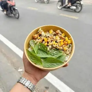 Hình ảnh Cơm gà lá quế