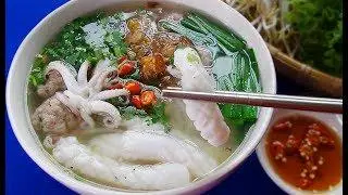 Hình ảnh Hủ tiếu ( mì gói) nhiều mực - chả cá