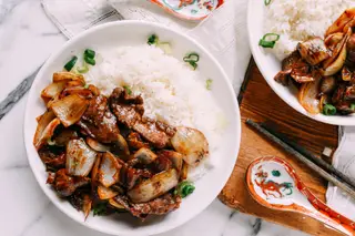 Hình ảnh Cơm bò xào củ hành