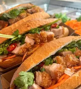 Hình ảnh Bánh mì heo quay