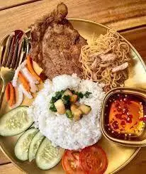 Hình ảnh Cơm tấm sườn bì