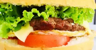 Hình ảnh Burger bò - trứng - phô mai