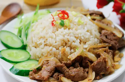 Hình ảnh Cơm chiên bò xào hành tây