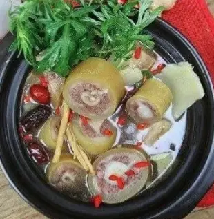 Hình ảnh Lẩu đuôi bò size nhỏ 1 tặng coca