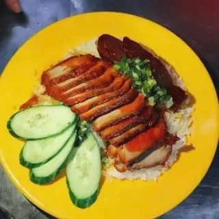 Hình ảnh Cơm tấm xá xíu - lạp xưởng tươi