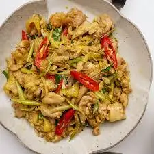 Hình ảnh Gà xào sả ớt cay