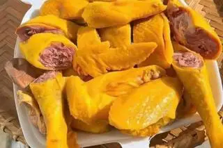 Hình ảnh Gà ủ muối - nguyên con
