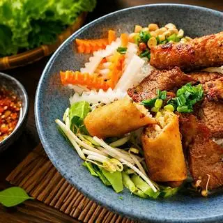 Hình ảnh Bún thịt nướng đặc biệt