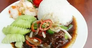 Hình ảnh Cơm bò sốt tiêu đen