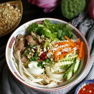 Hình ảnh Bún thịt xào heo