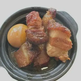 Hình ảnh Heo quay kho trứng