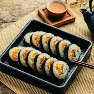 Hình ảnh Cơm cuộn gà rán