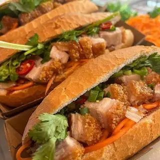 Hình ảnh Bánh mì heo quay