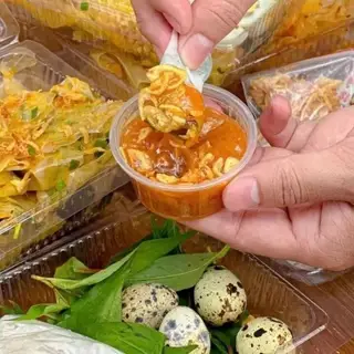 Hình ảnh Bánh tráng chấm muối béo