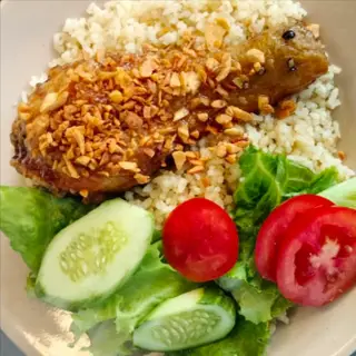 Hình ảnh Cơm gà mắm tỏi