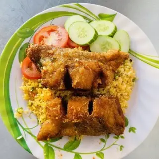 Hình ảnh Cơm chiên ức gà