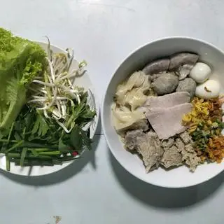 Hình ảnh Hủ Tiếu Mì Hoành Thánh Khô Thập Cẩm