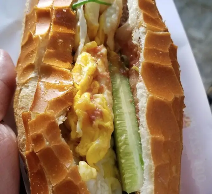 Hình ảnh Bánh mì ốp la 2 trứng