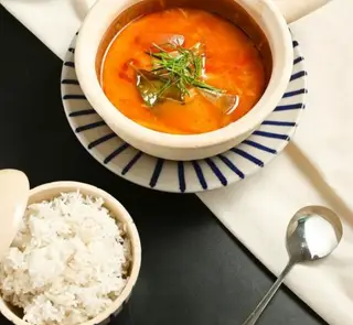 Hình ảnh Canh nấm tomyum chay