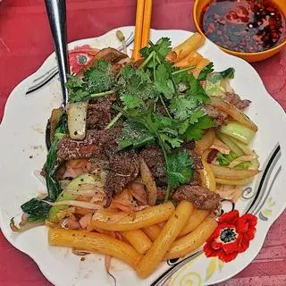 Hình ảnh Nui xào bò