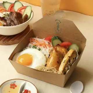 Hình ảnh Cơm Tấm Gà Chiên Mắm Tỏi Đặc Biệt