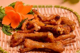 Hình ảnh Chân gà chiên mắm